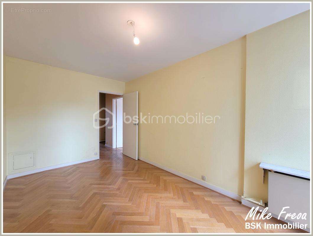 Appartement à PARIS-19E