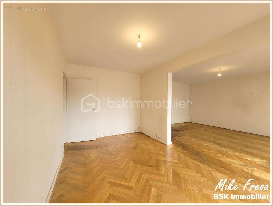 Appartement à PARIS-19E