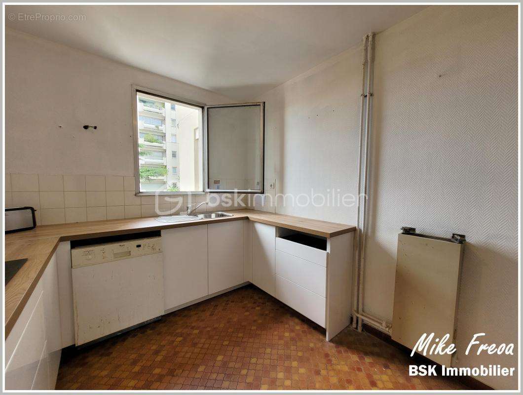 Appartement à PARIS-19E