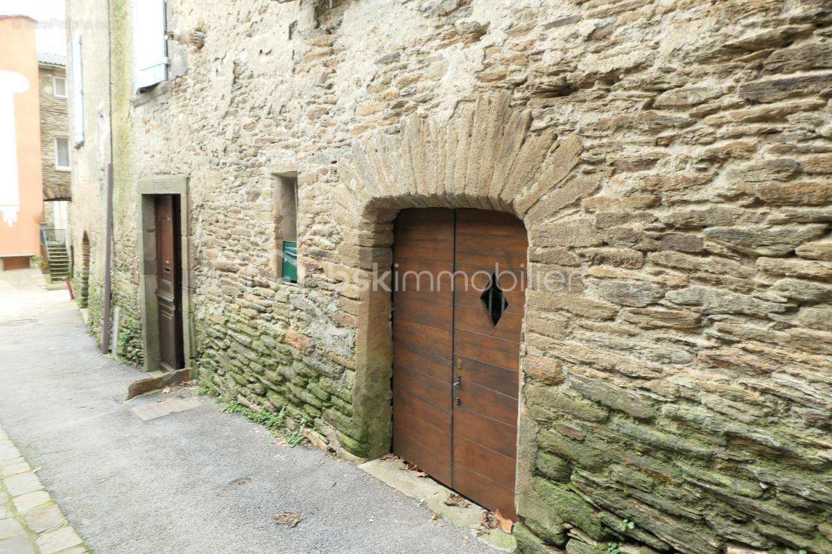 Maison à SAINT-GERMAIN-DE-CALBERTE