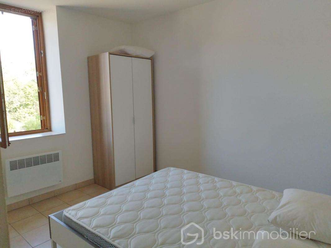 Appartement à LAMALOU-LES-BAINS