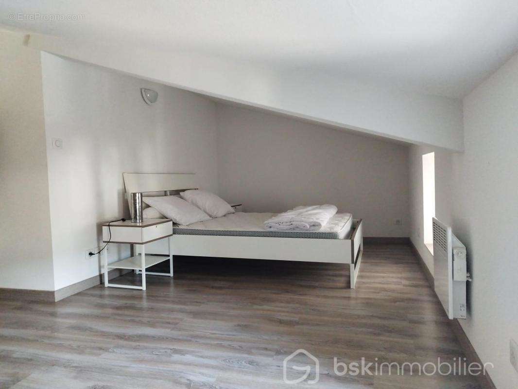 Appartement à LAMALOU-LES-BAINS