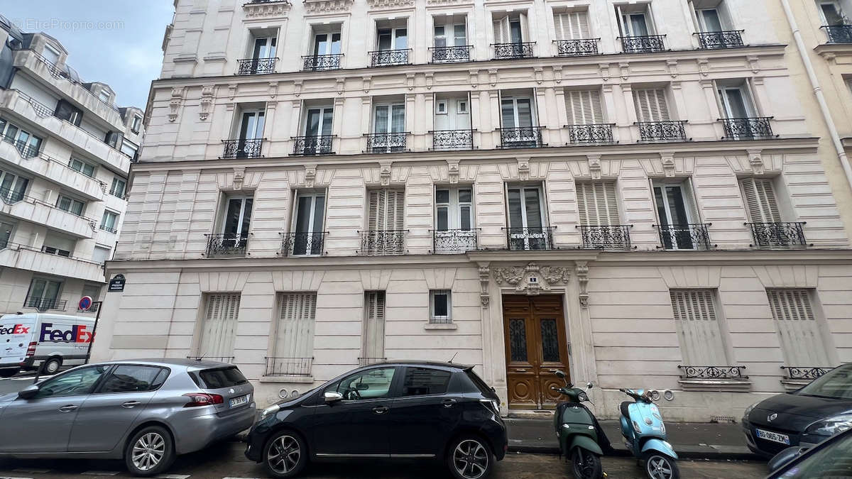 Appartement à PARIS-15E