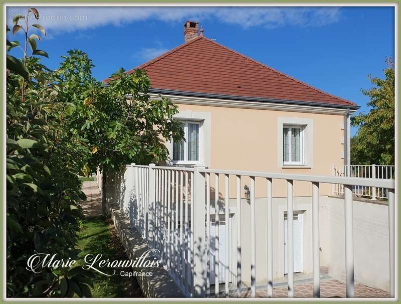 Maison à SAINTE-SAVINE