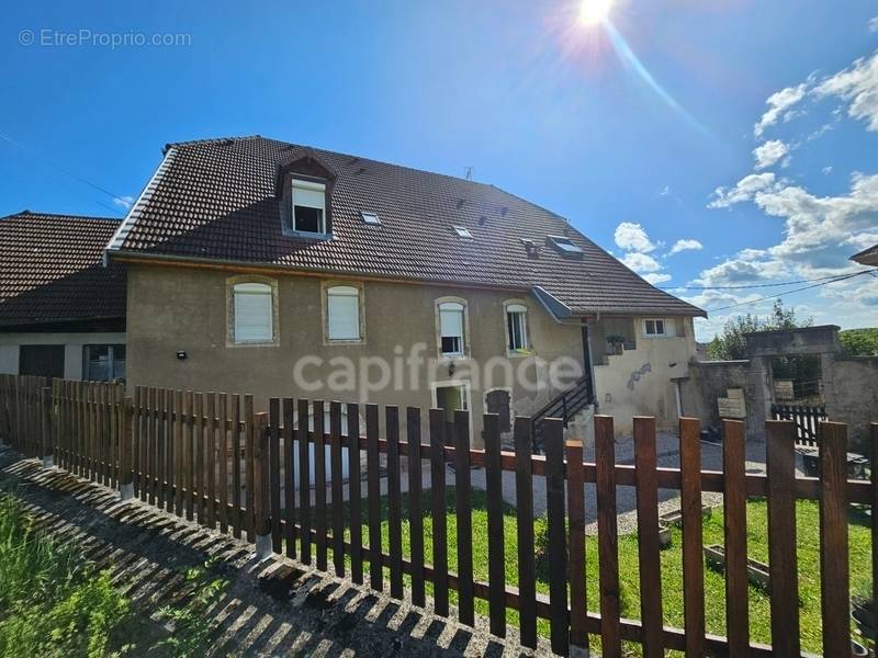 Appartement à MOUCHARD