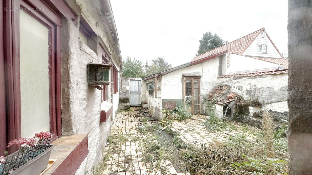 Maison à MONTIGNY-EN-GOHELLE