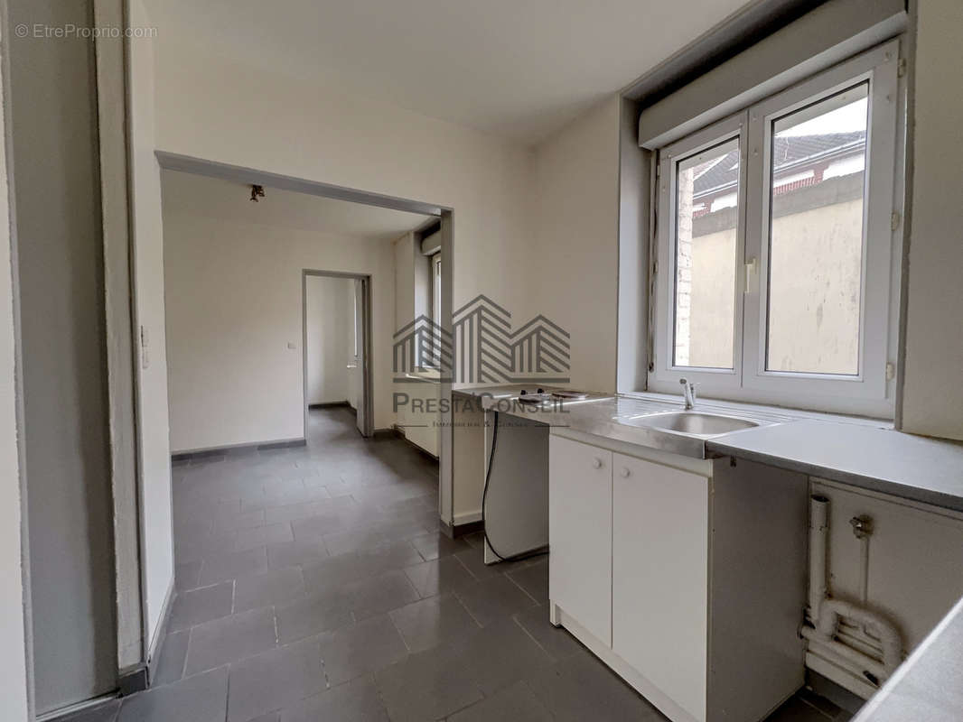 Appartement à SAINT-ETIENNE-DU-ROUVRAY