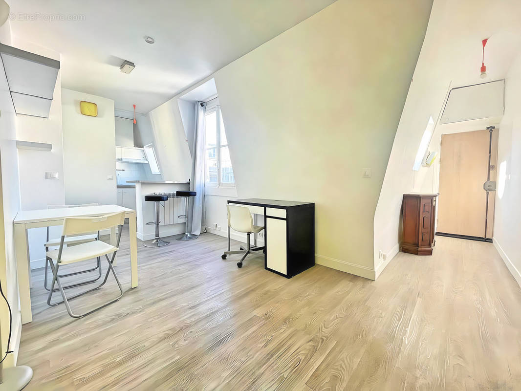 Appartement à PARIS-11E