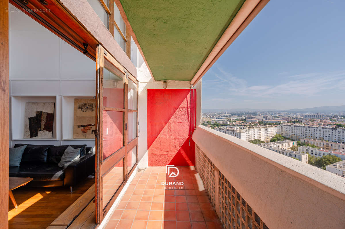 Appartement à MARSEILLE-8E