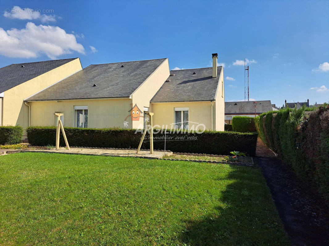 Maison à SAVIGNY-SUR-BRAYE