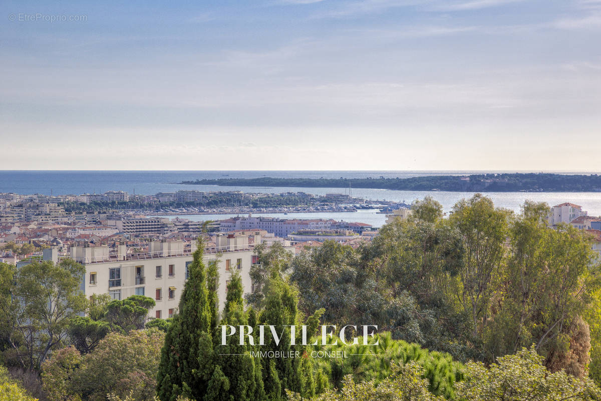 Appartement à CANNES