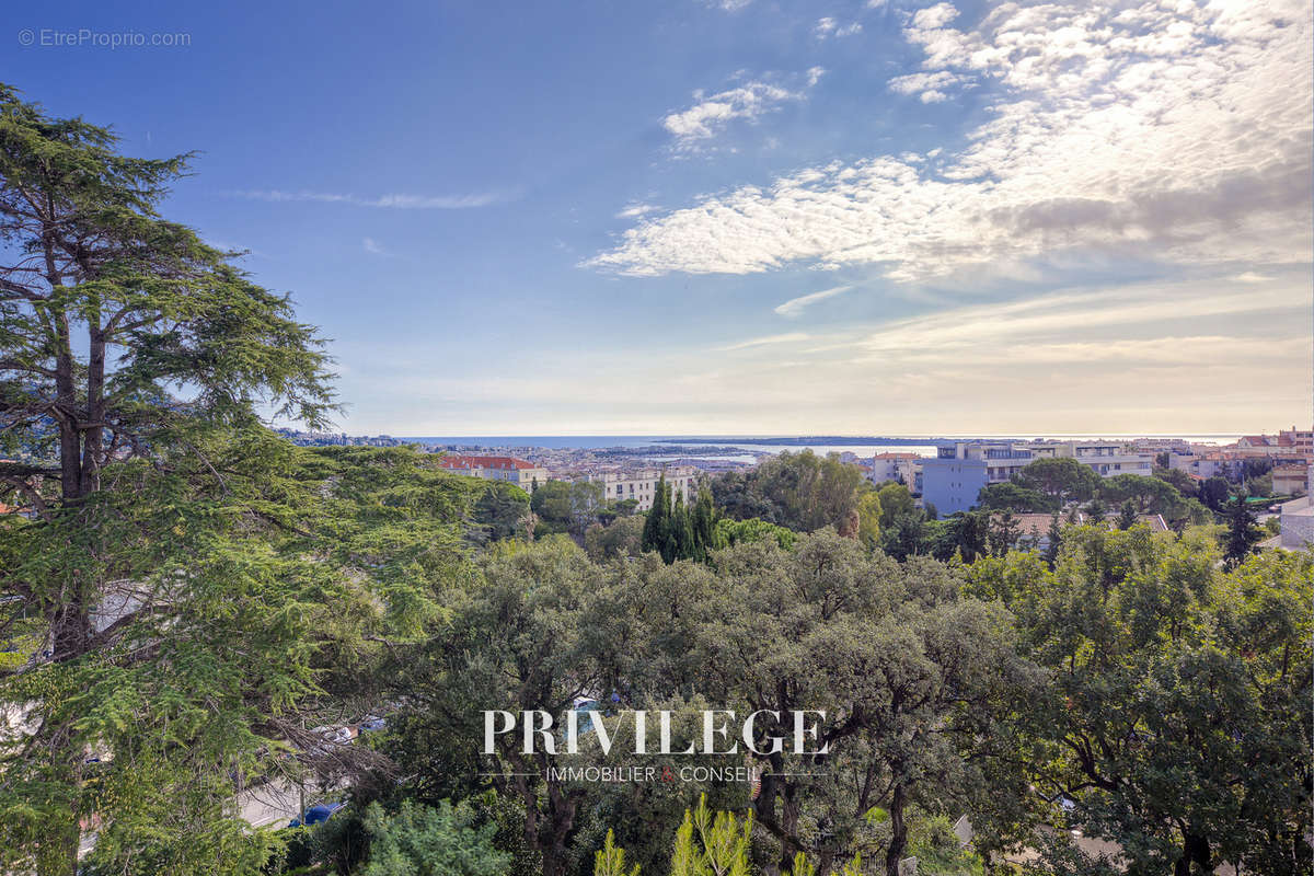 Appartement à CANNES