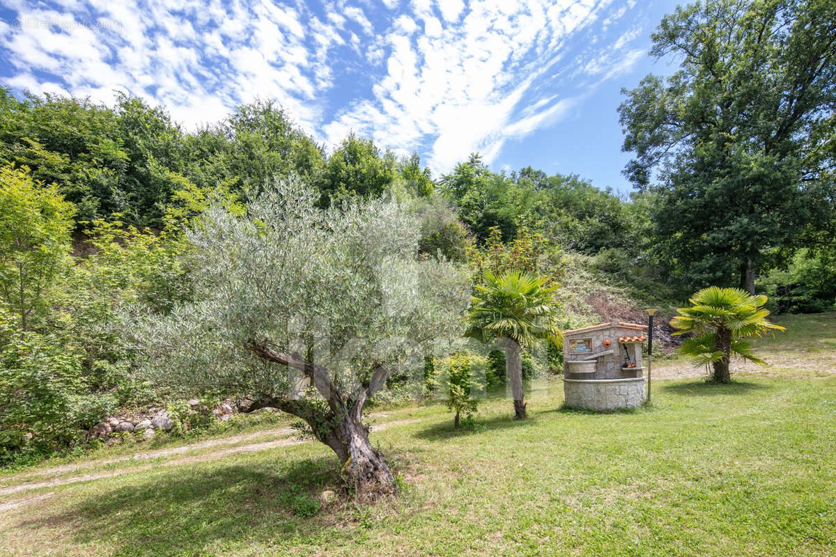 Maison à SAINT-VERAND