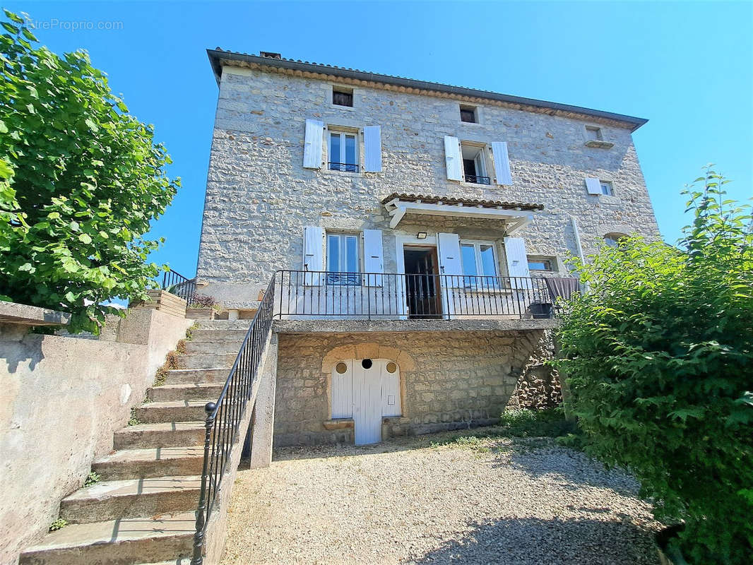 Maison à BERRIAS-ET-CASTELJAU