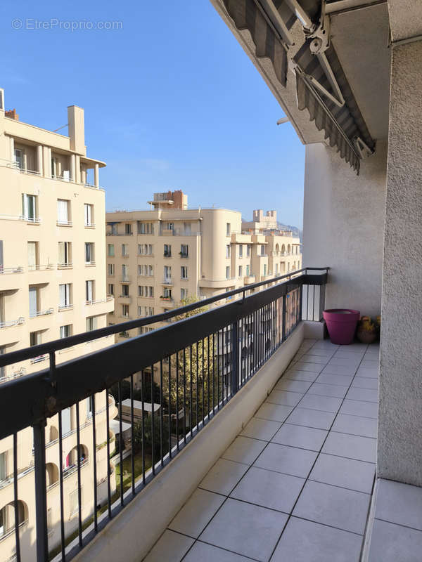 Appartement à MARSEILLE-8E