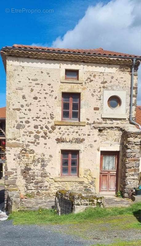 Maison à SAINT-JULIEN-DE-COPPEL