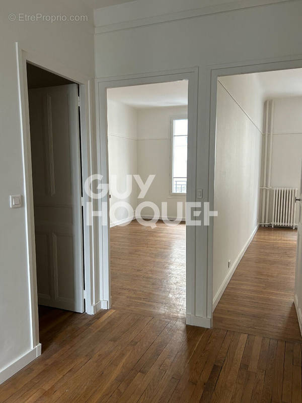 Appartement à PARIS-18E