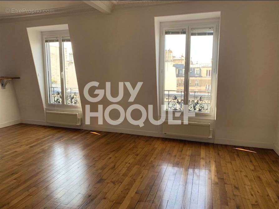 Appartement à PARIS-18E