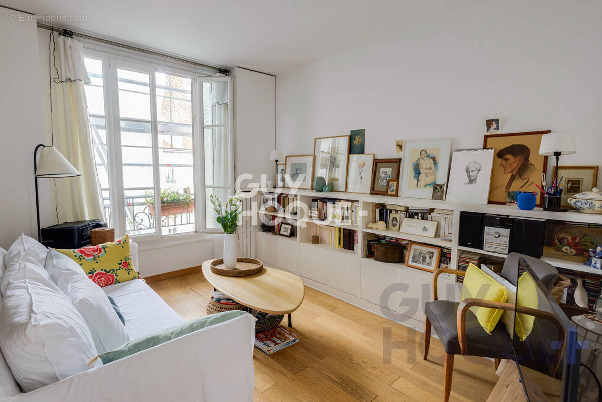 Appartement à PARIS-18E