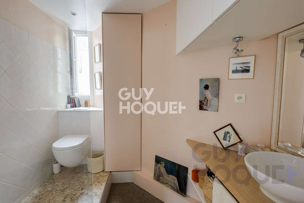 Appartement à PARIS-18E