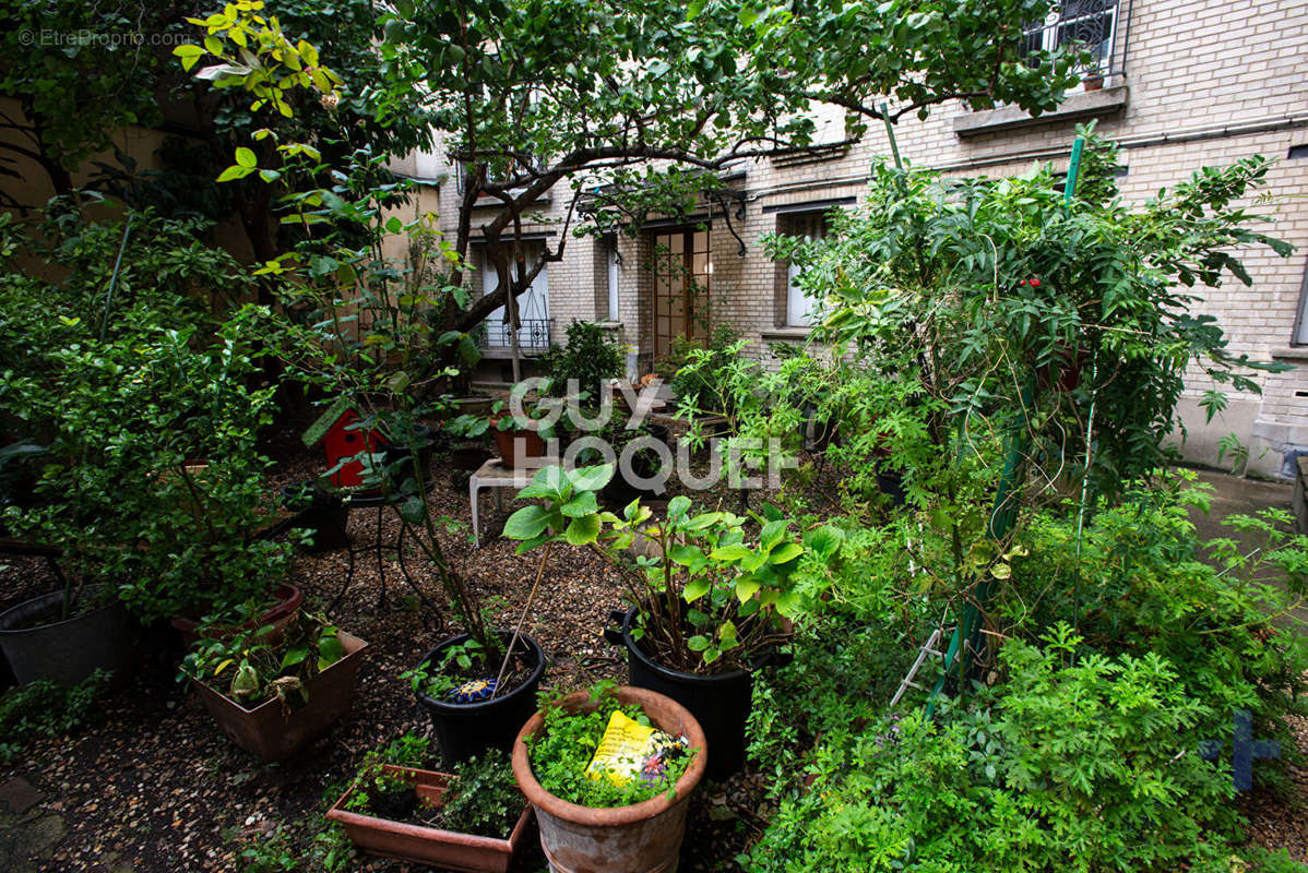 Appartement à PARIS-18E