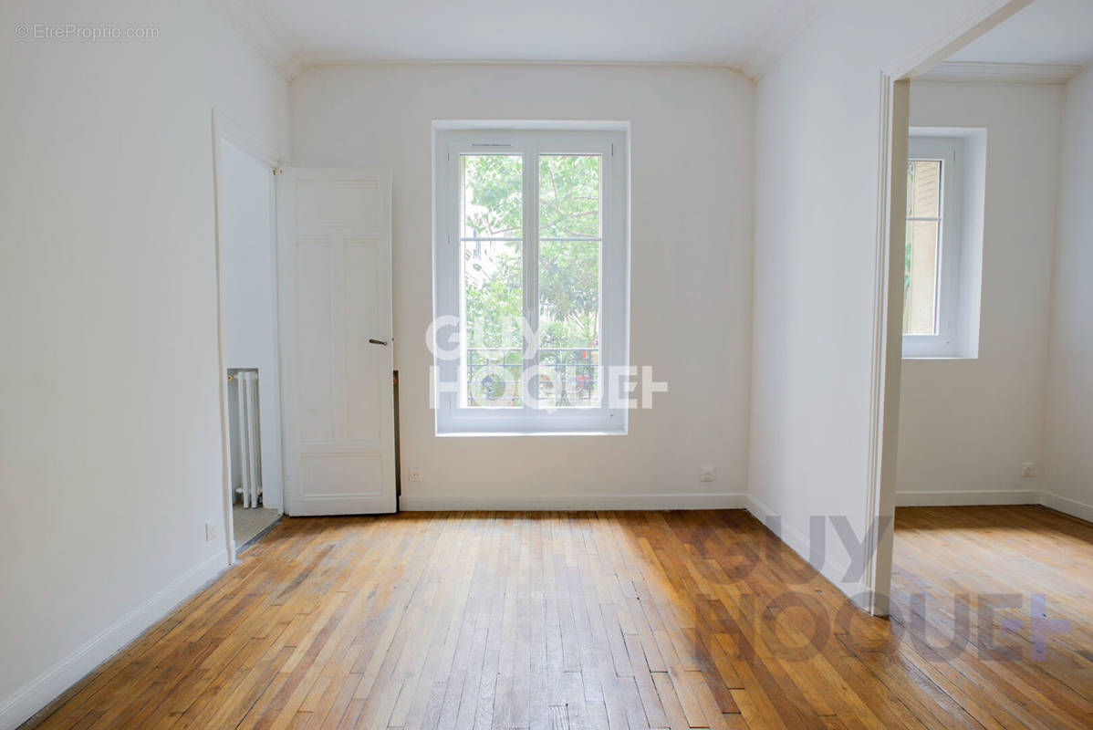 Appartement à PARIS-18E