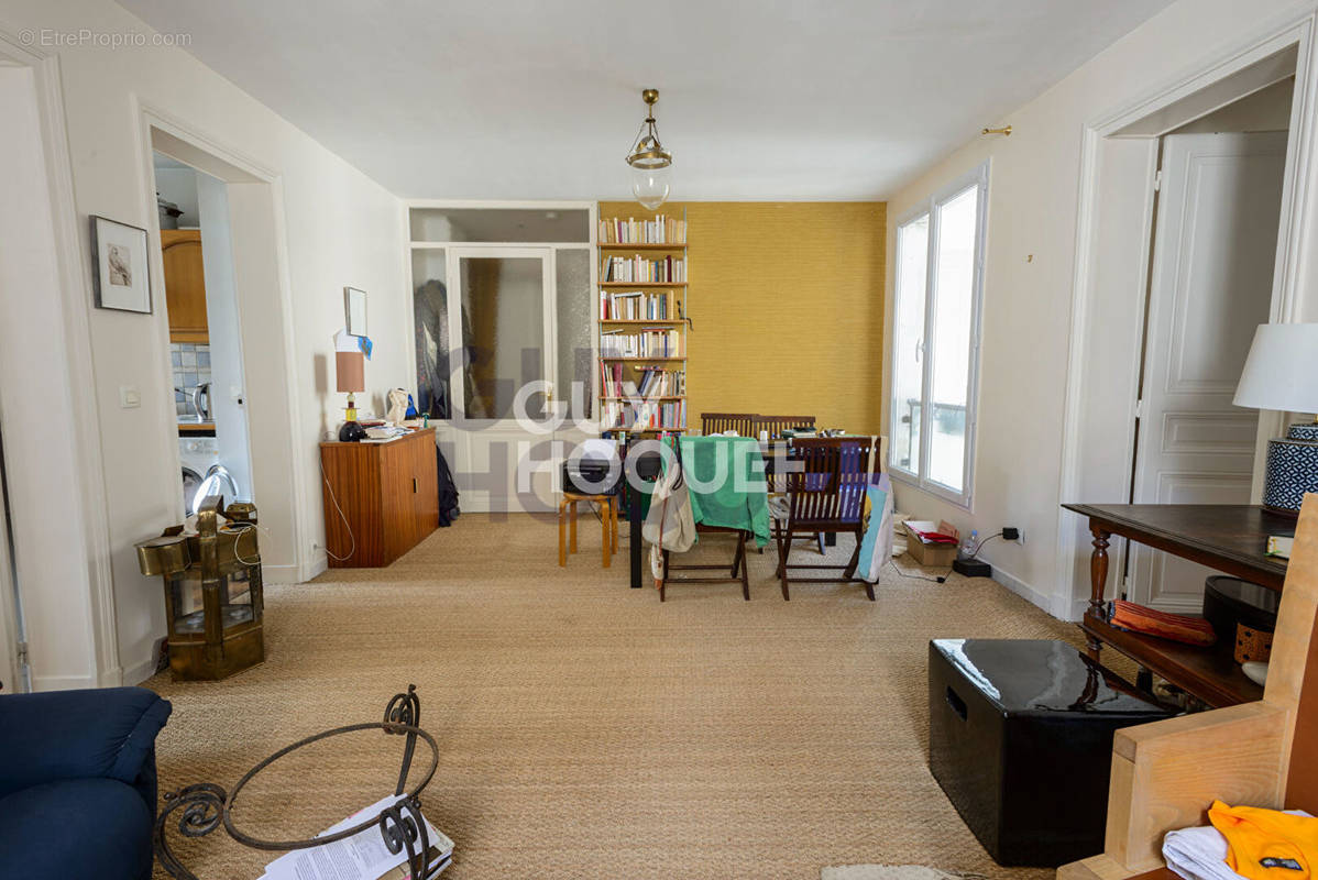 Appartement à PARIS-10E