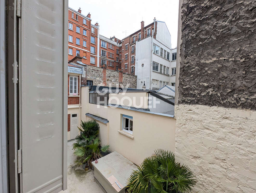 Appartement à PARIS-18E