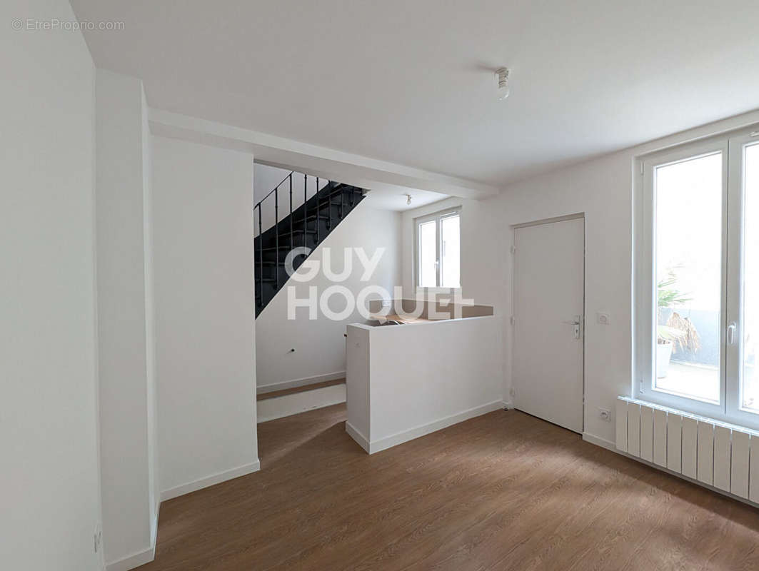 Appartement à PARIS-18E