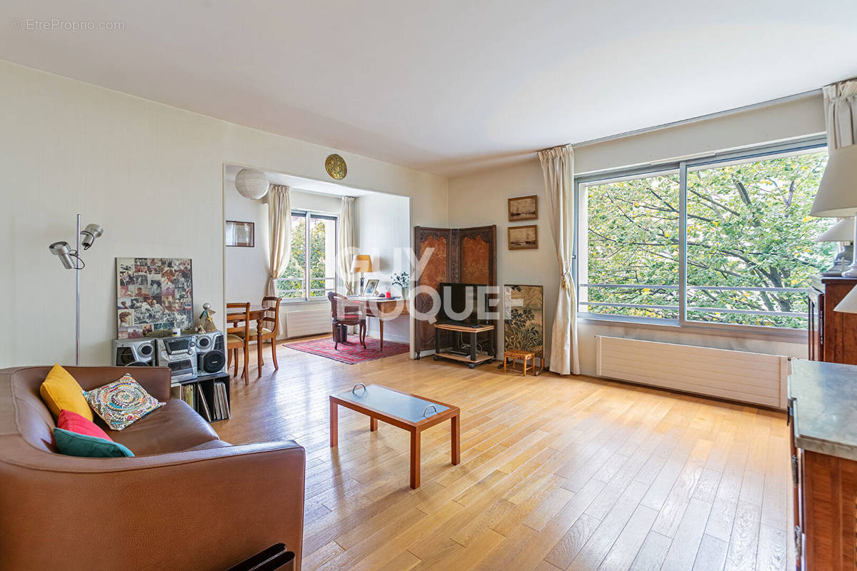 Appartement à PARIS-15E