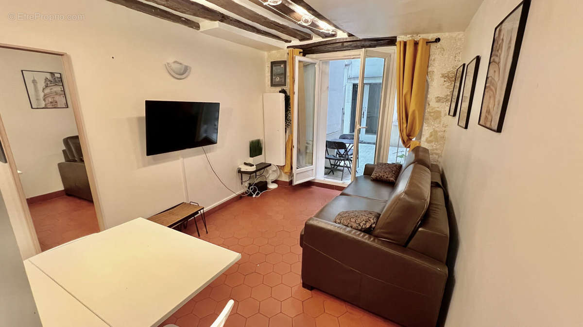 Appartement à PARIS-2E