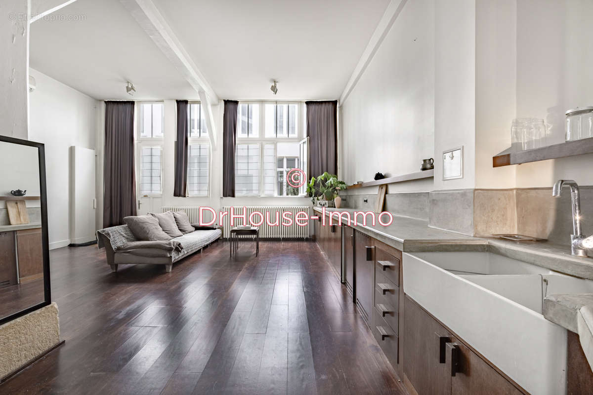 Appartement à PARIS-10E