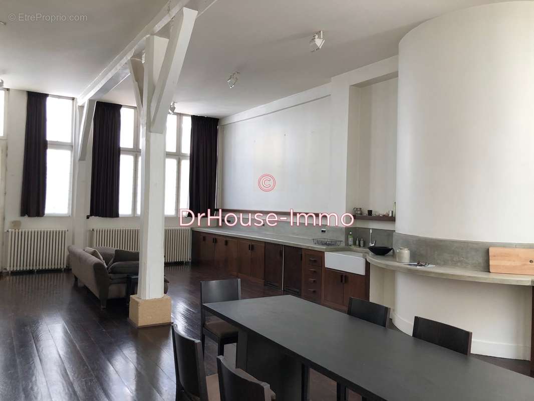 Appartement à PARIS-10E