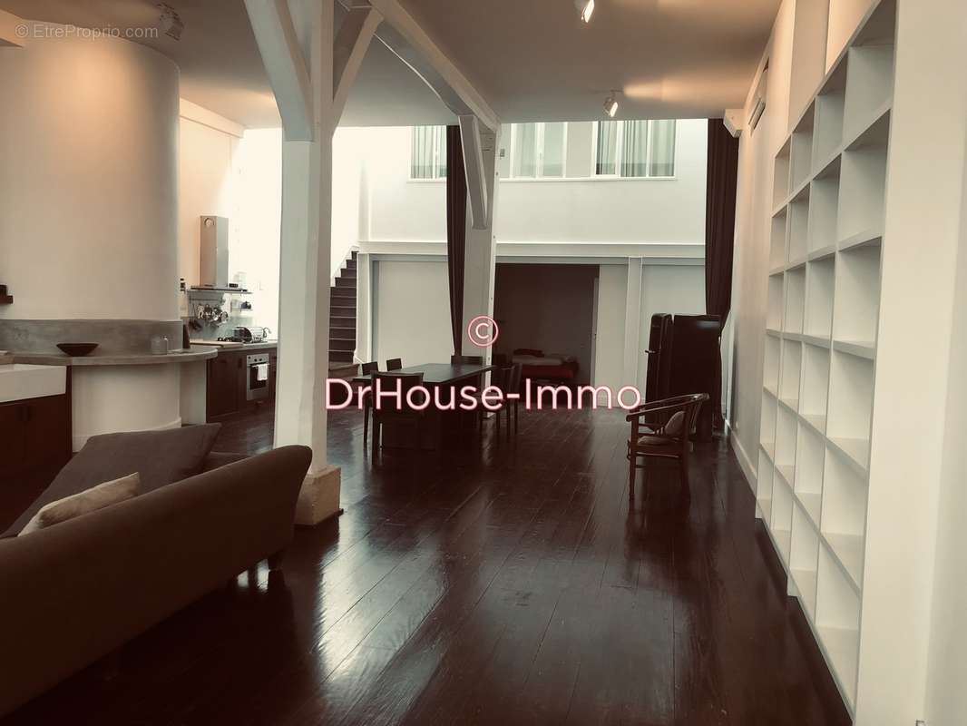 Appartement à PARIS-10E