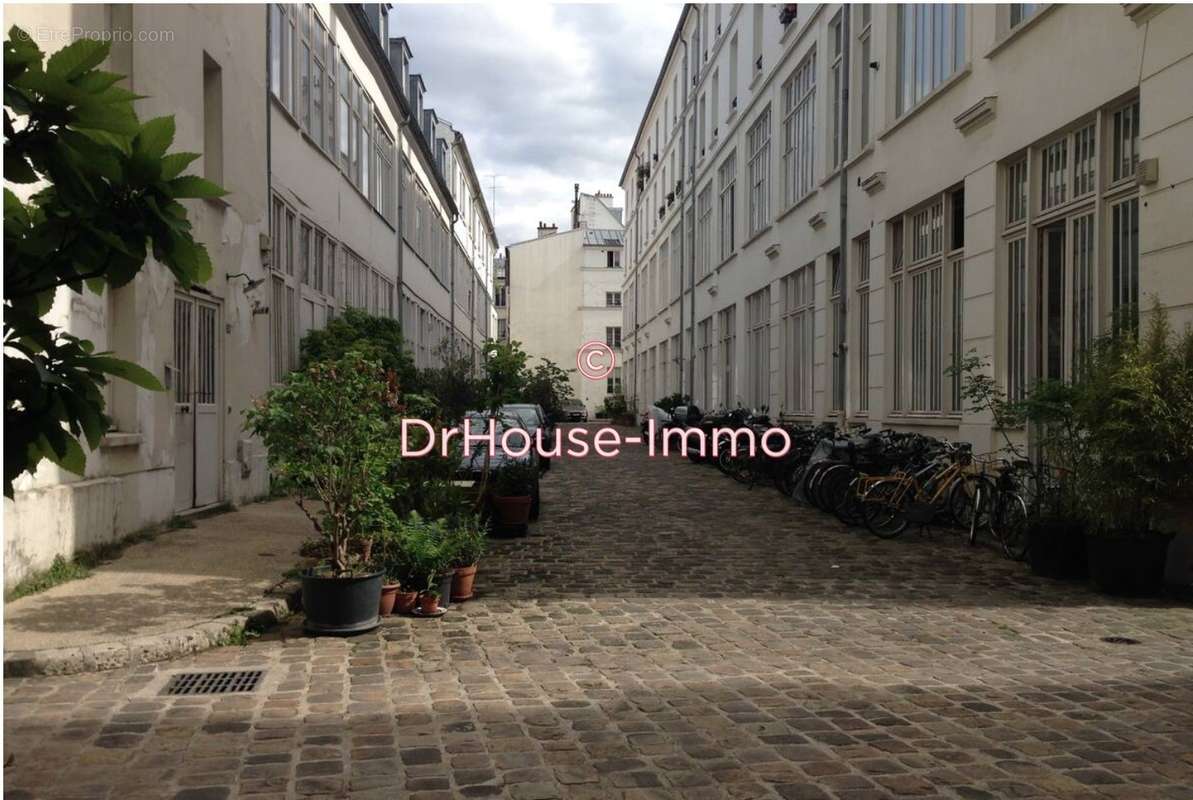 Appartement à PARIS-10E