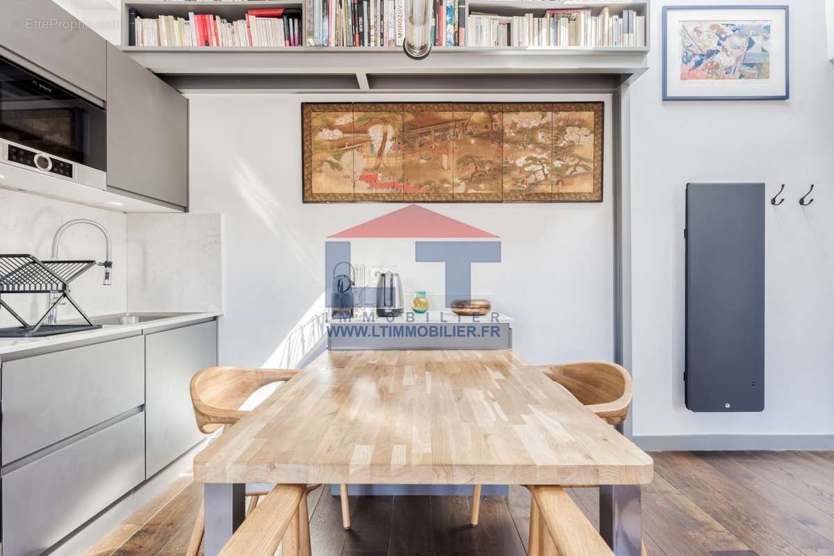 Appartement à PARIS-16E