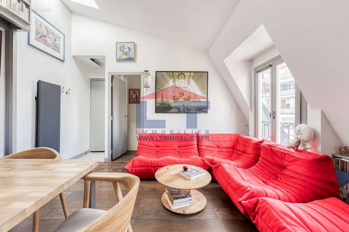 Appartement à PARIS-16E