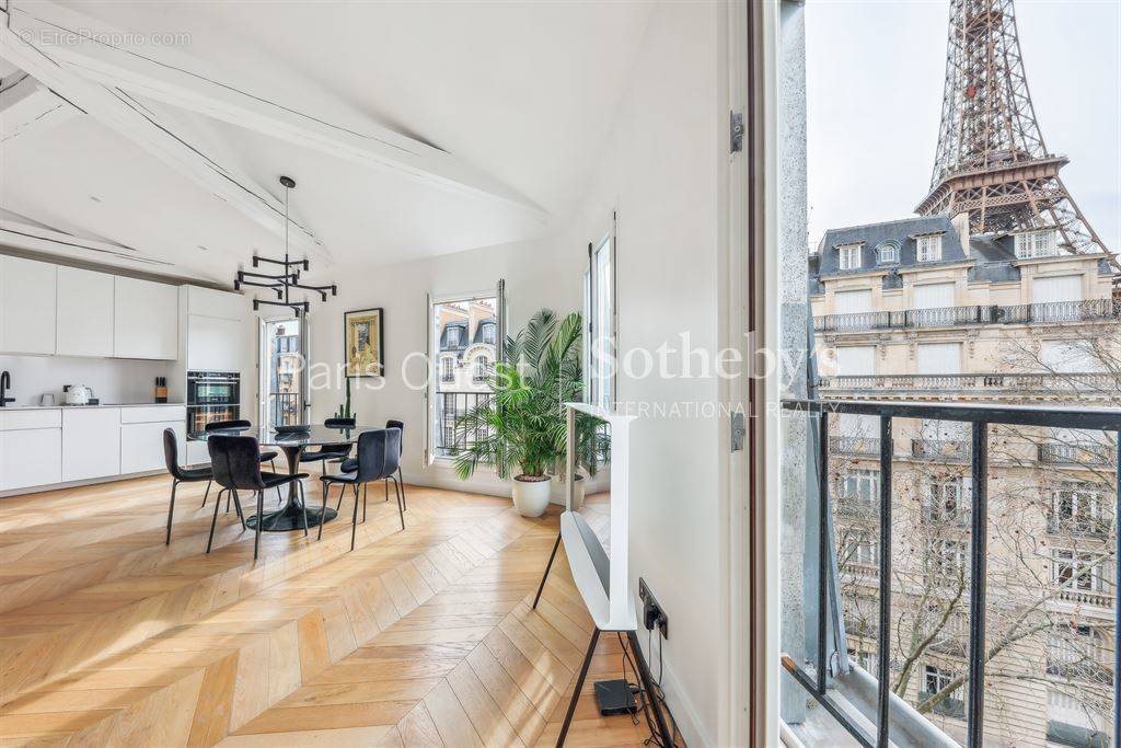 Appartement à PARIS-7E