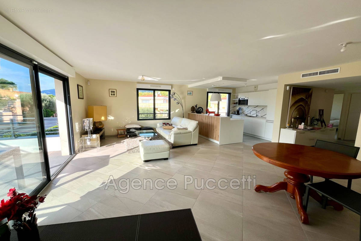 Appartement à VENCE