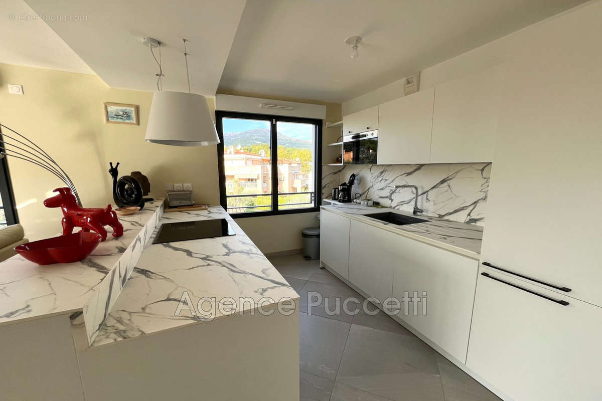 Appartement à VENCE