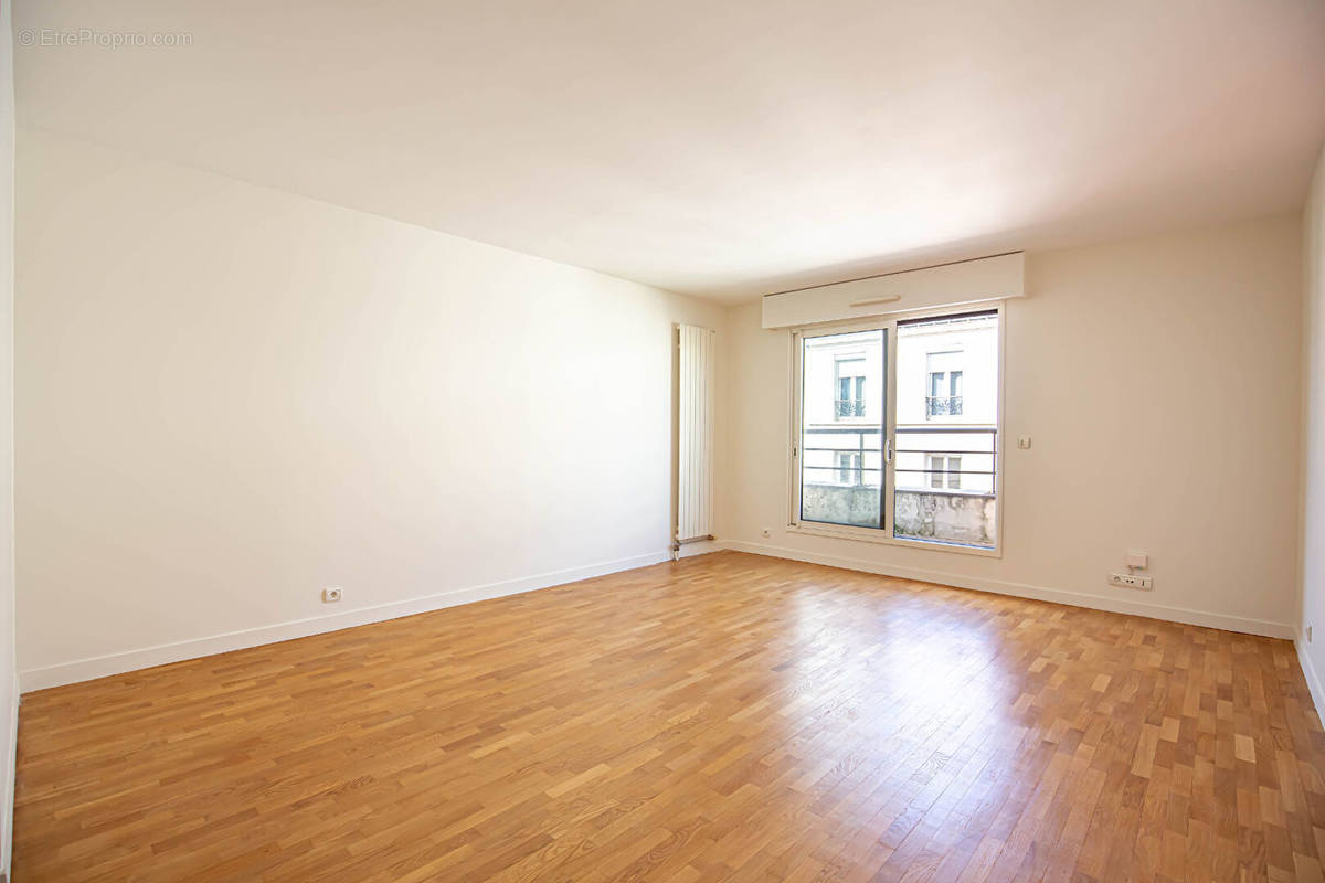 Appartement à PARIS-12E