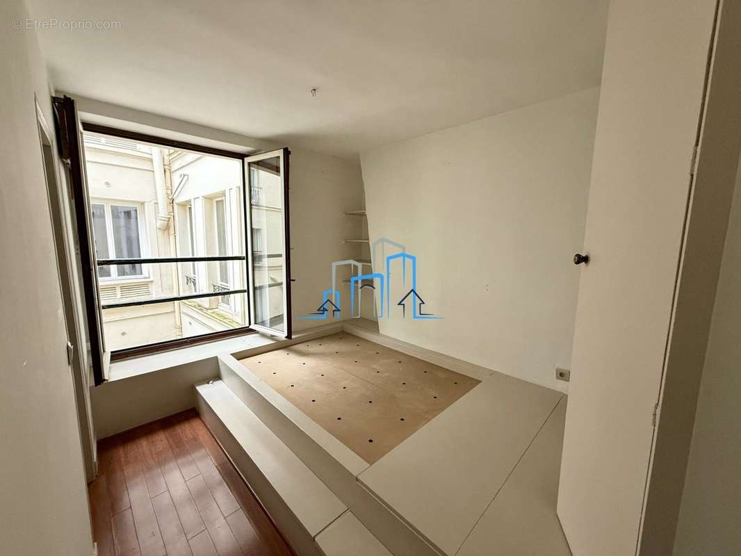 Appartement à PARIS-2E