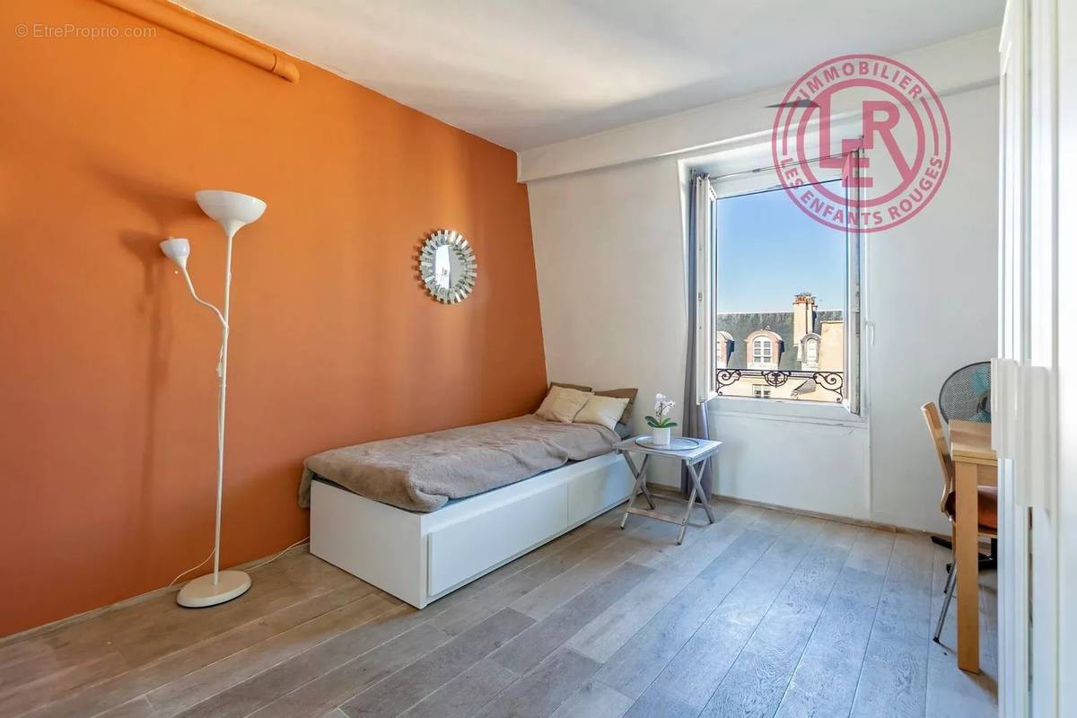 Appartement à PARIS-3E