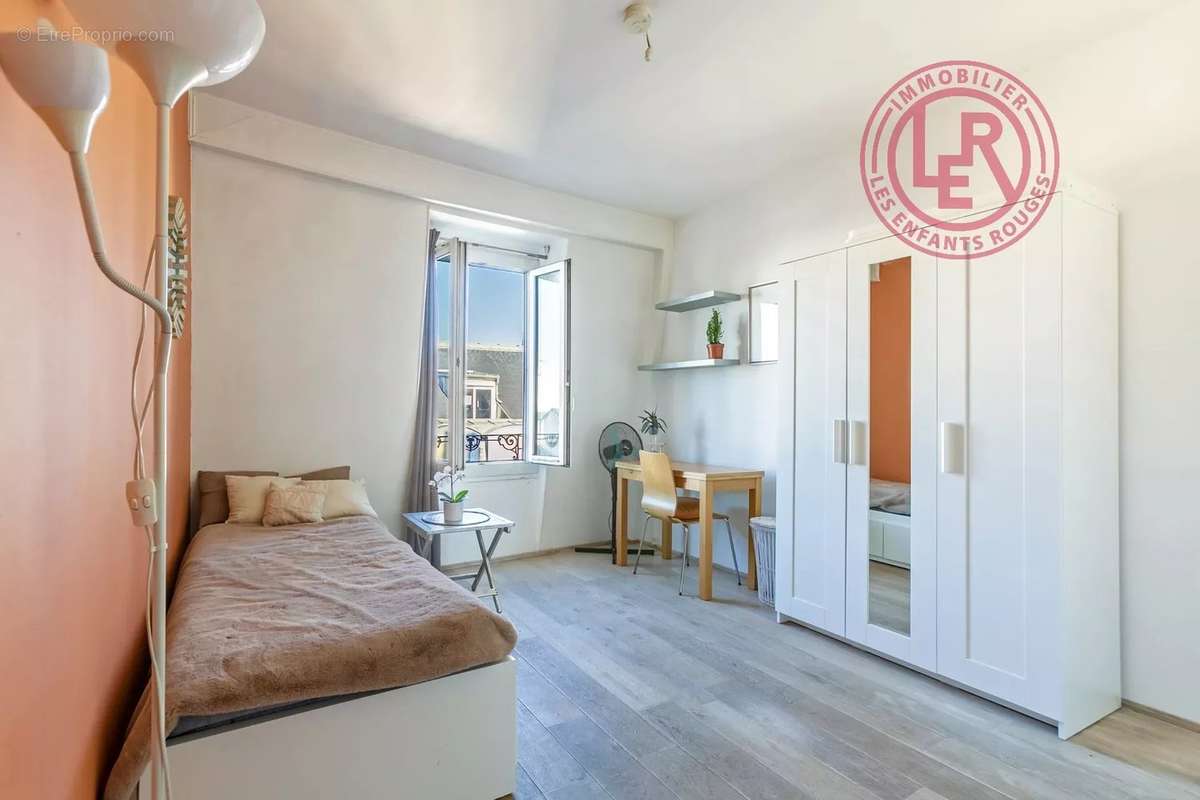 Appartement à PARIS-3E