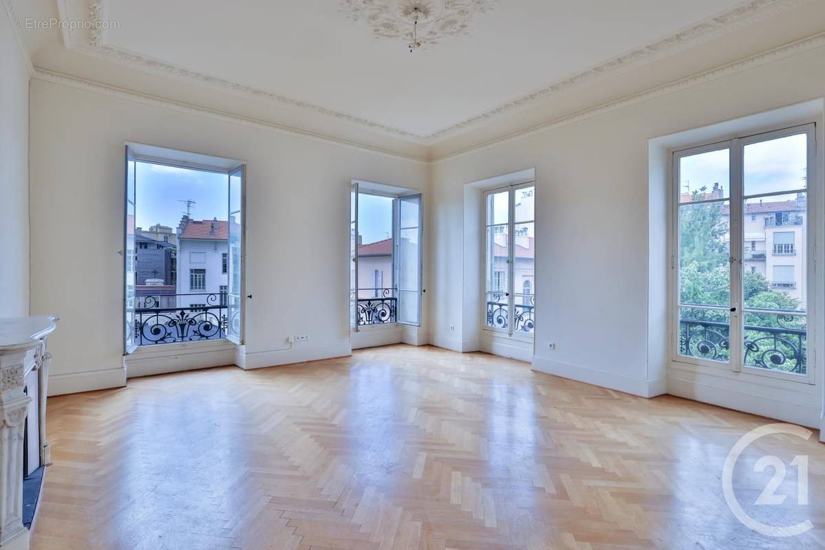 Appartement à NICE