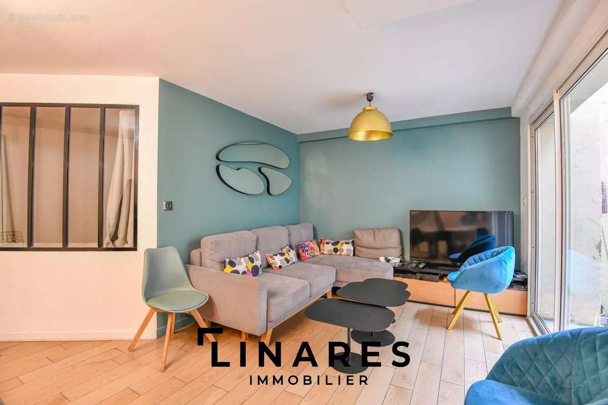 Appartement à MARSEILLE-2E