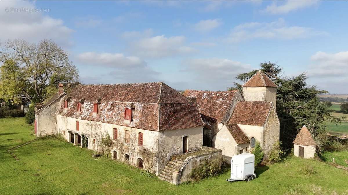 Maison à CHAMPVERT