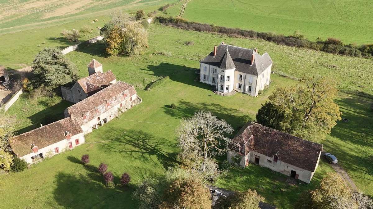 Maison à CHAMPVERT