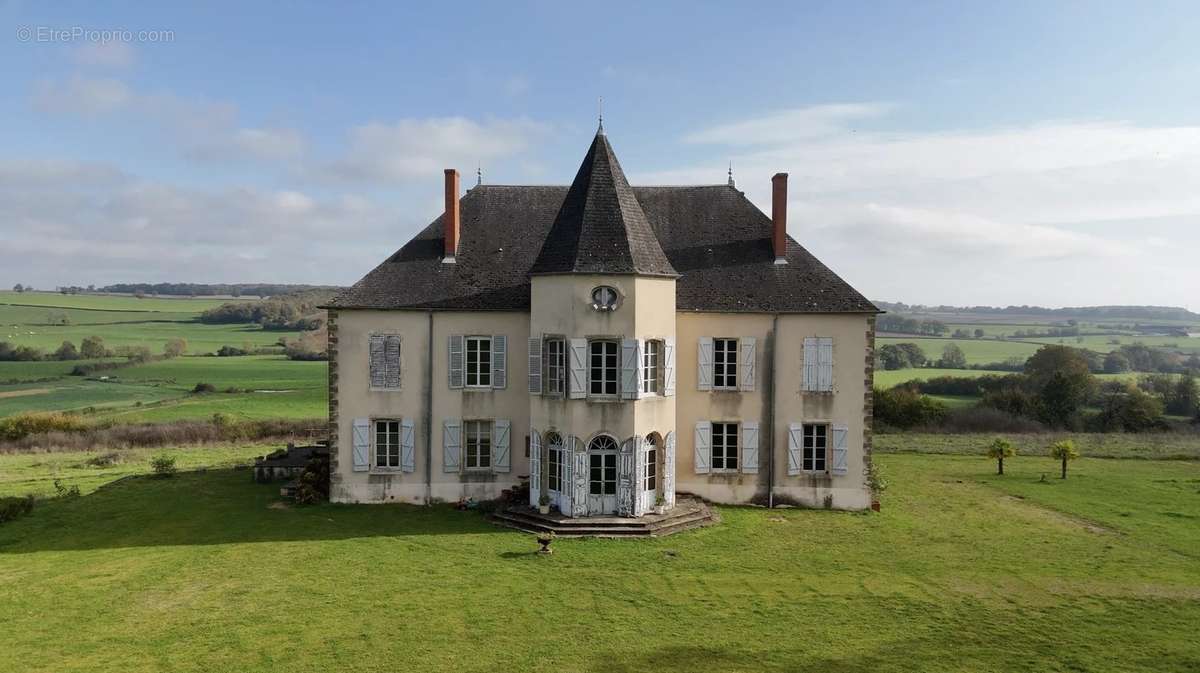 Maison à CHAMPVERT