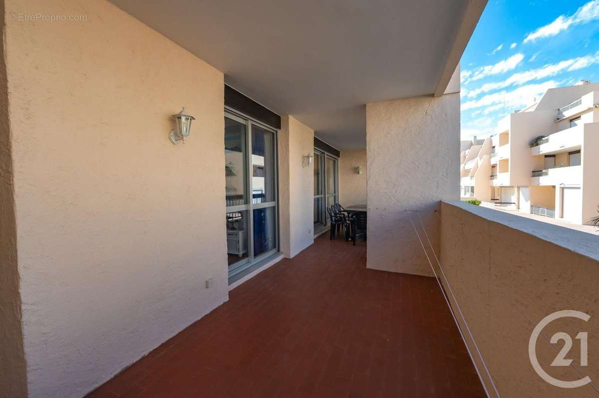 Appartement à BORMES-LES-MIMOSAS